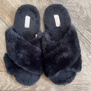 PINK Victoria’s Secret Black Furry Slippers